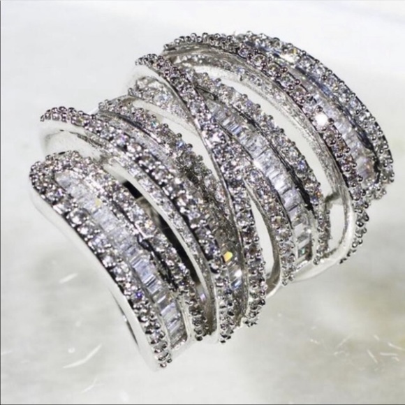 New Women’s 925 Silver Luxury Diamond Ring 💍 - Picture 2 of 6